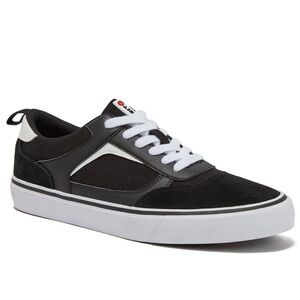 Airwalk Black & White skater Shoes men’s 9.5